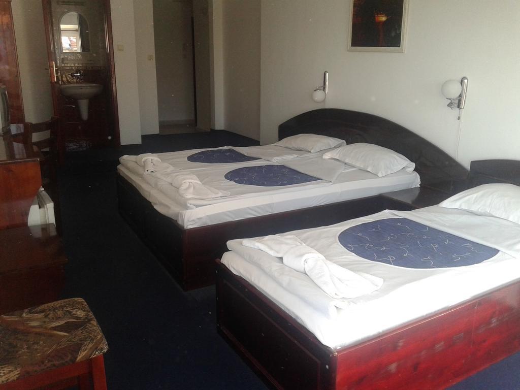 Семеен Хотел Елена Палас Nessebar Chambre photo