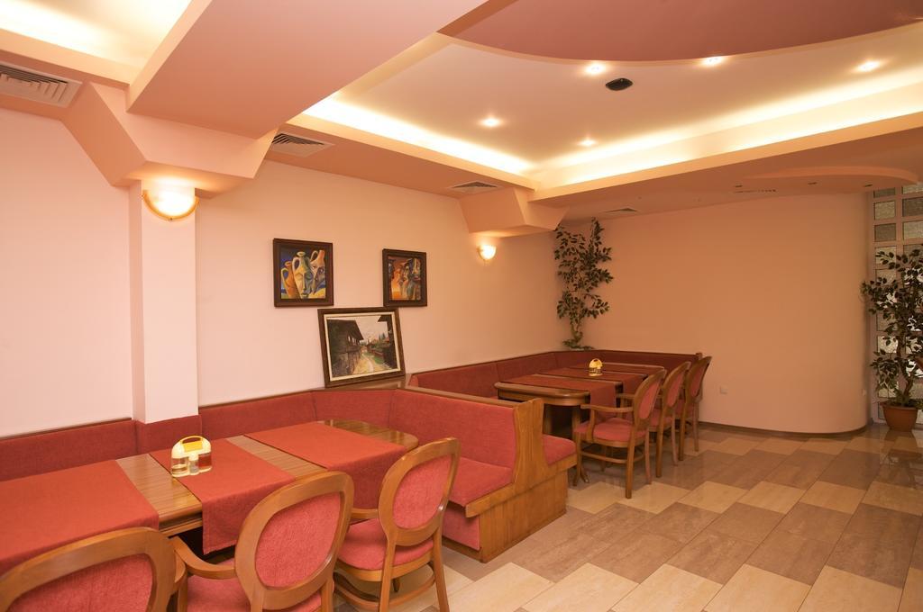 Семеен Хотел Елена Палас Nessebar Extérieur photo
