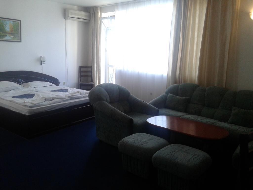 Семеен Хотел Елена Палас Nessebar Chambre photo