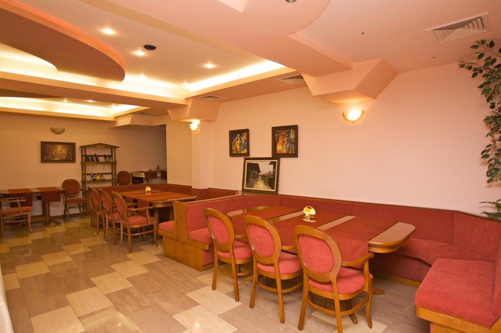 Семеен Хотел Елена Палас Nessebar Extérieur photo