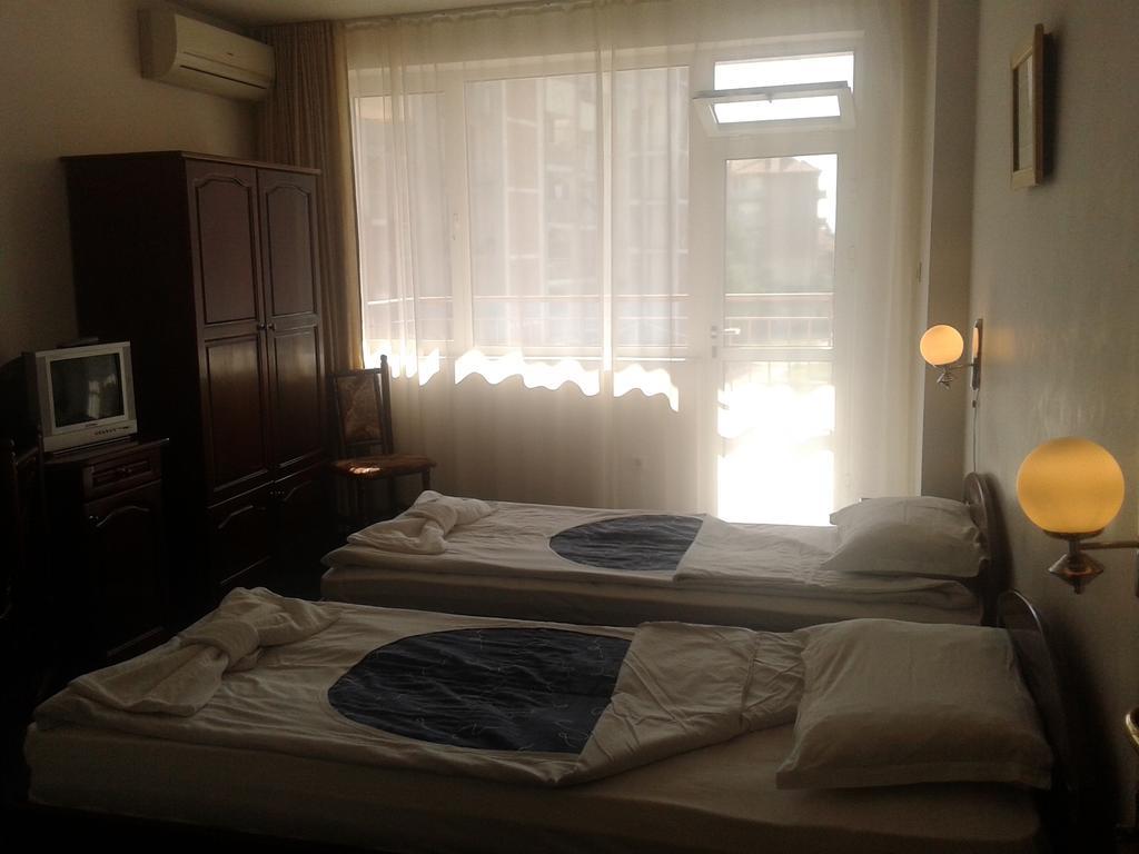 Семеен Хотел Елена Палас Nessebar Chambre photo