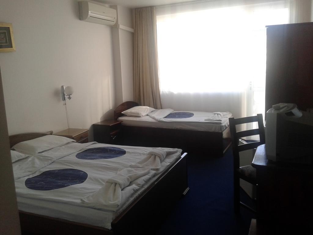 Семеен Хотел Елена Палас Nessebar Chambre photo