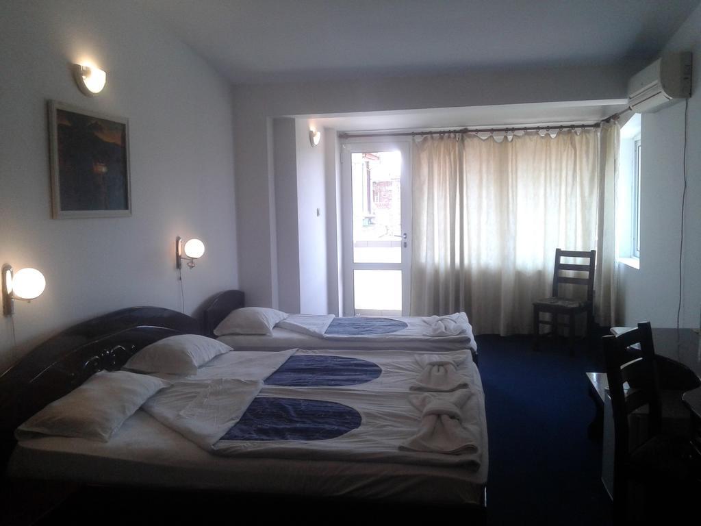 Семеен Хотел Елена Палас Nessebar Chambre photo