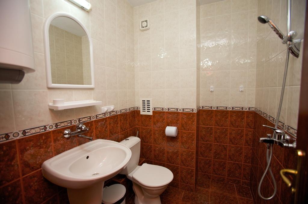 Семеен Хотел Елена Палас Nessebar Chambre photo