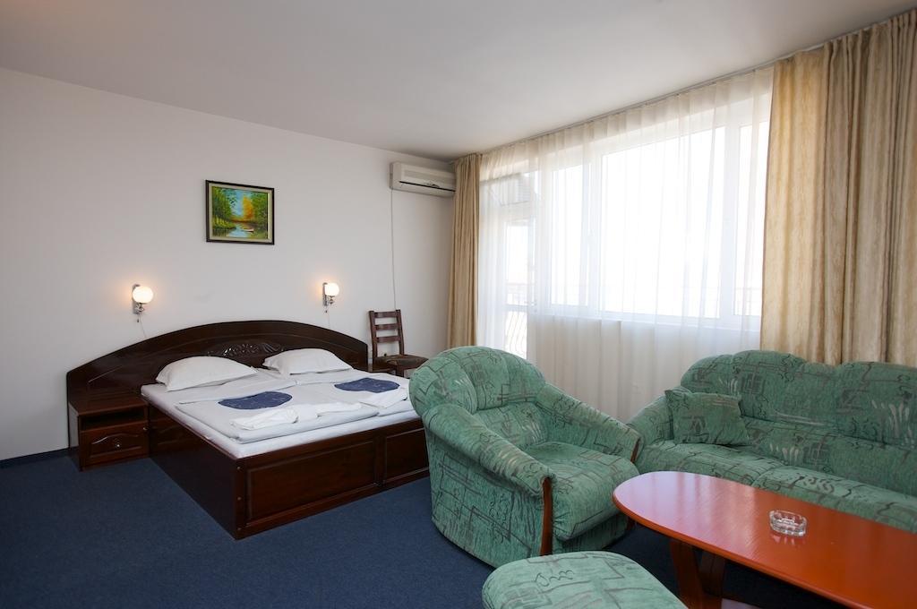 Семеен Хотел Елена Палас Nessebar Chambre photo