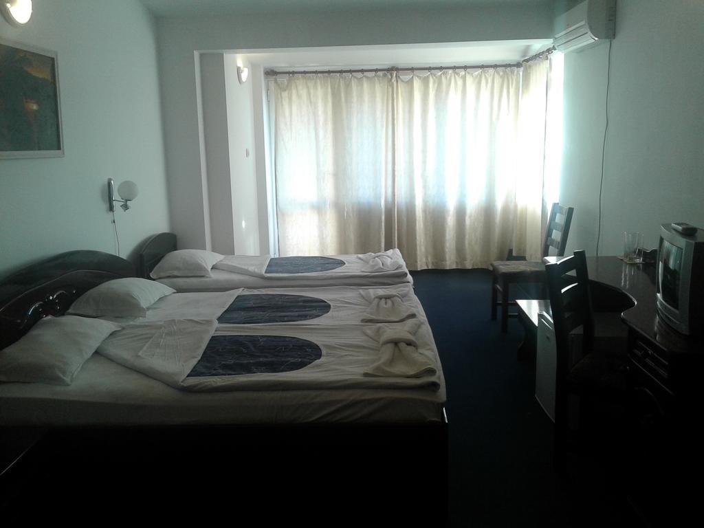 Семеен Хотел Елена Палас Nessebar Chambre photo